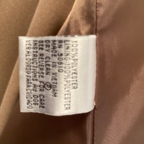 Womens suit - Picture 4 of 5